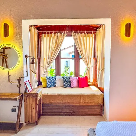 Banana Alacati Food & - Adults Only Otel 3*