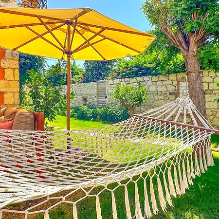 Banana Alacati Food & - Adults Only Otel 3*