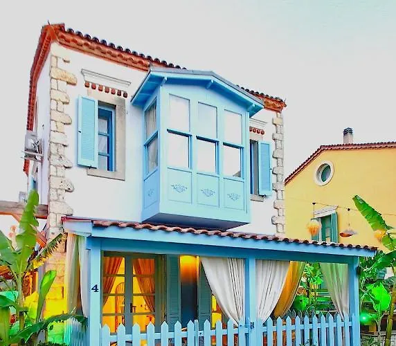 Banana Alacati Food & - Adults Only