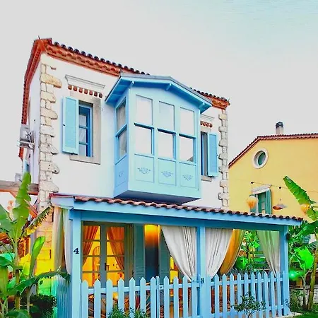 Banana Alacati Food & - Adults Only