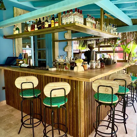 Banana Food & - Adults Only Hotel